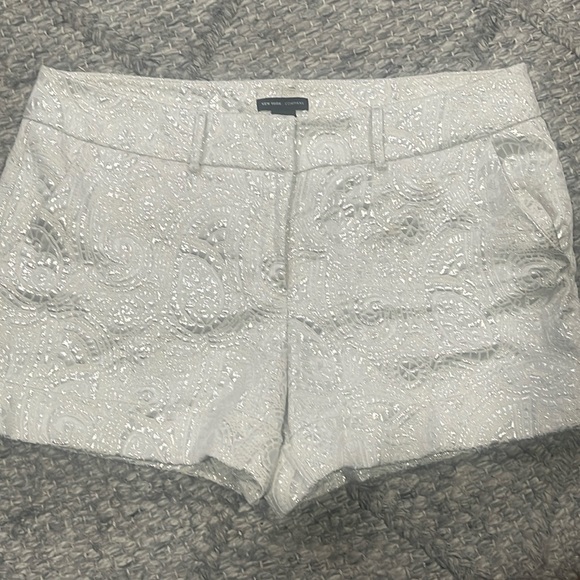 Women’s shorts - Picture 1 of 4